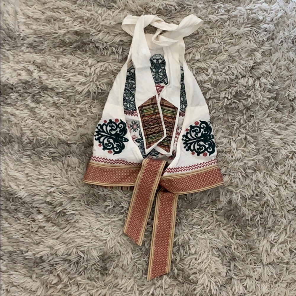 Backless Embroidered Top - Picture 3 of 5